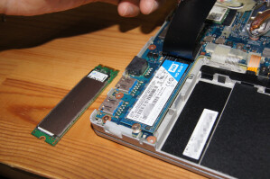 無事SSDの差し替え完了