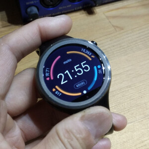 Moto 360 Sportの画面にも塗ってみた